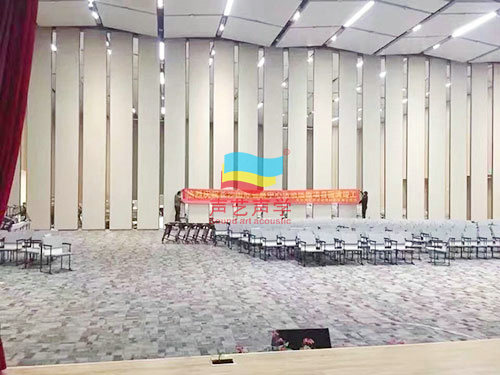 超高型活动隔断 长沙国际会展中心完工