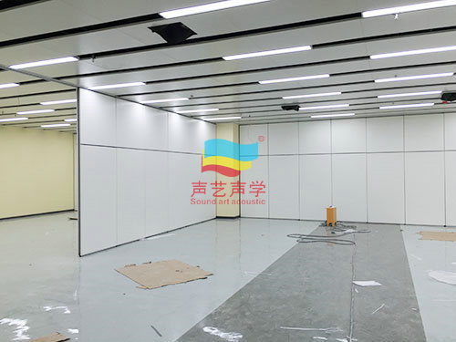 办公室活动隔断： 腾讯公司湖南分公司